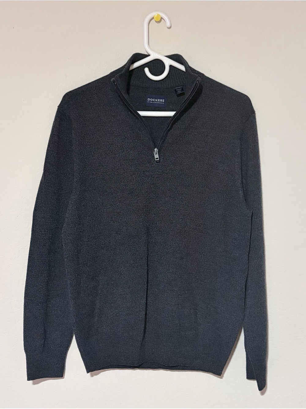 Dockers Men's Charcoal Gray 100% Acrylic Quarter-Zip Pullover Sweater